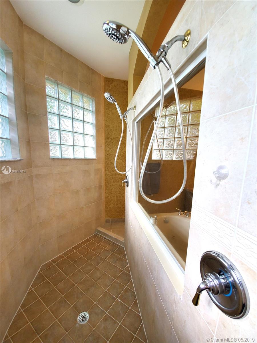 PEMBROKE FALLS-PH 4A - Residential Lease