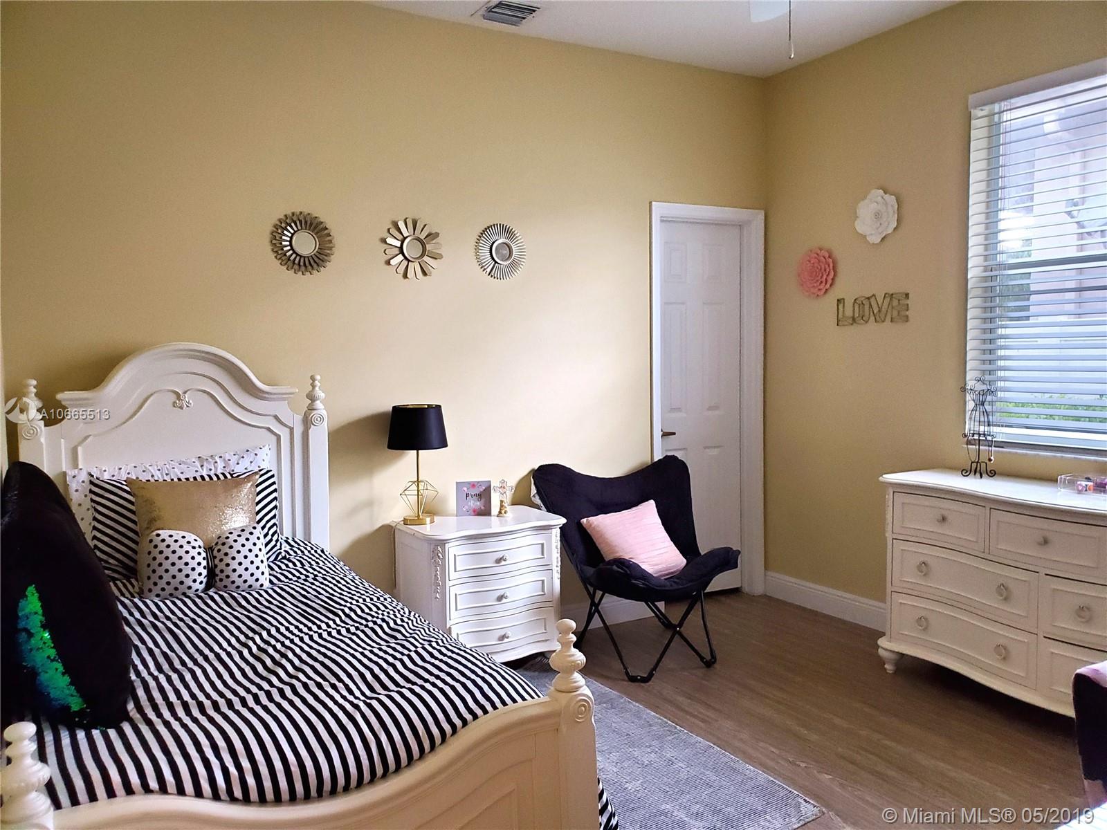 PEMBROKE FALLS-PH 4A - Residential Lease