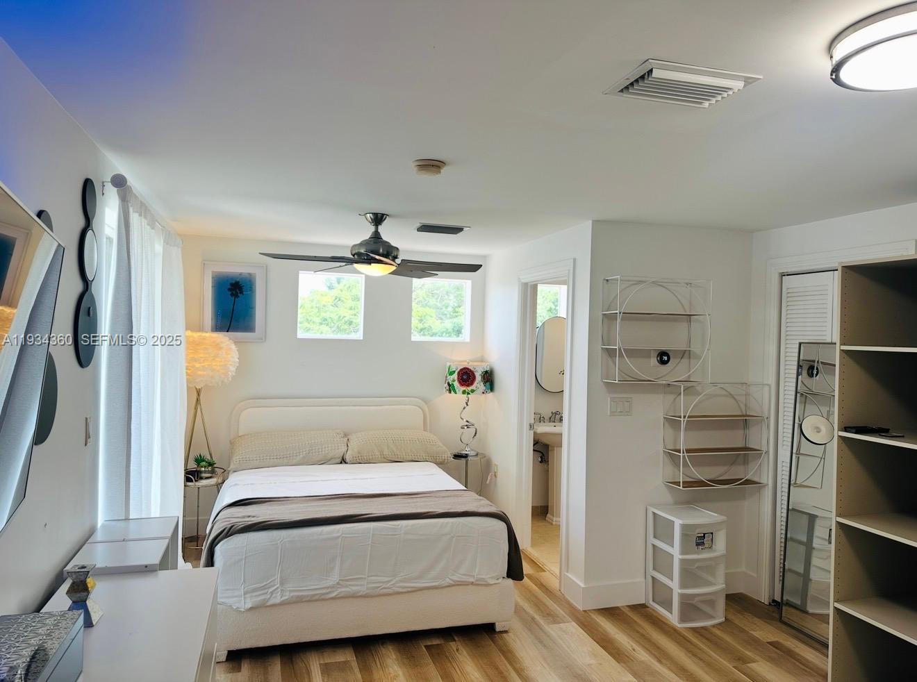 SAILBOAT BEND - Residential