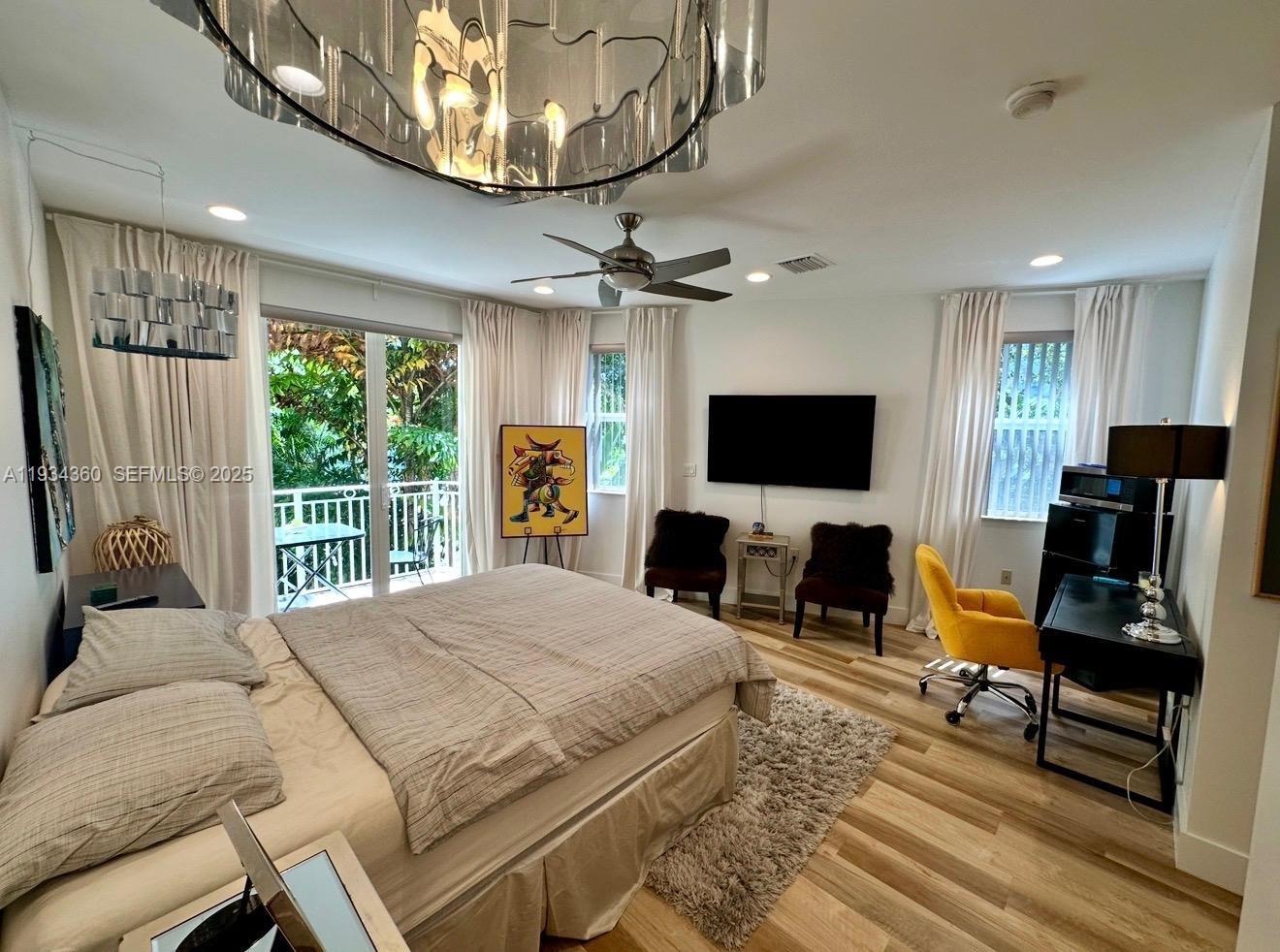 SAILBOAT BEND - Residential