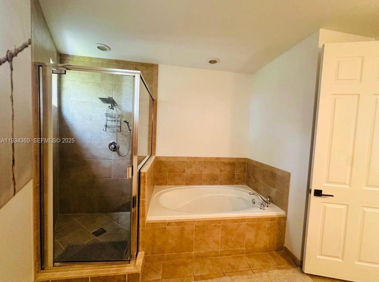 SAILBOAT BEND - Residential