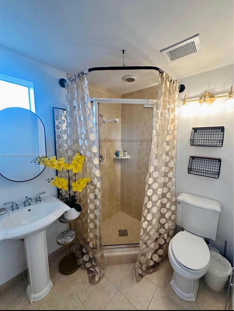 SAILBOAT BEND - Residential