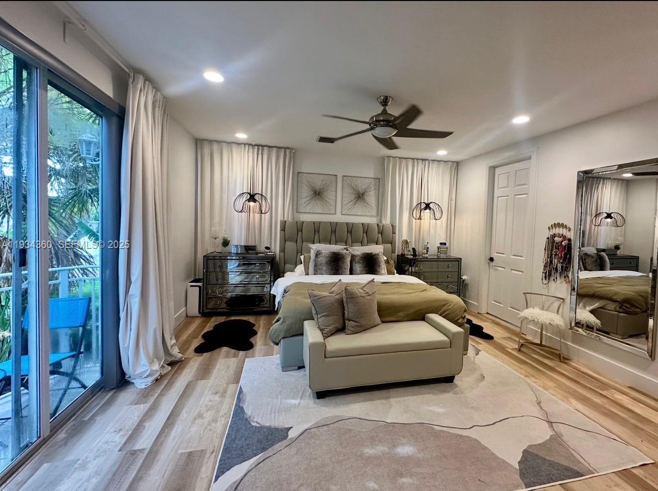 SAILBOAT BEND - Residential