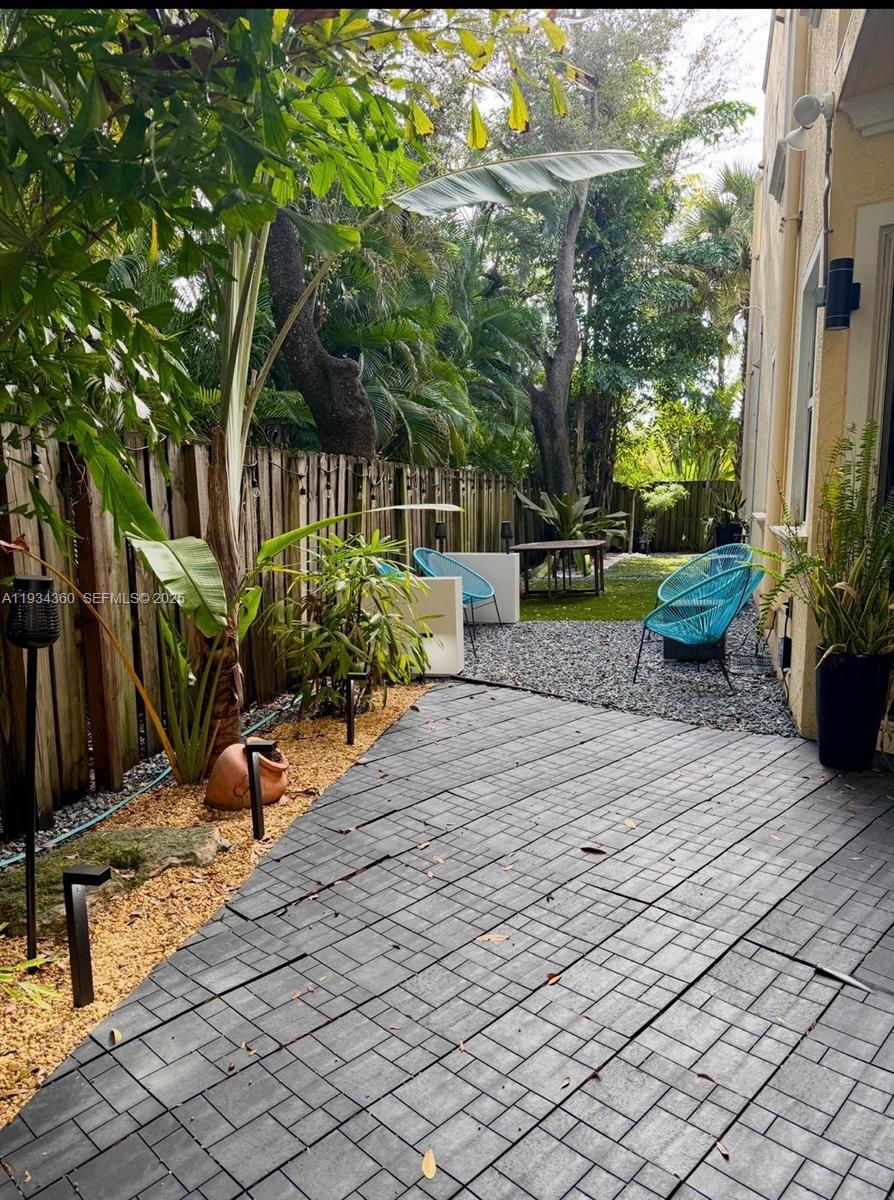 SAILBOAT BEND - Residential