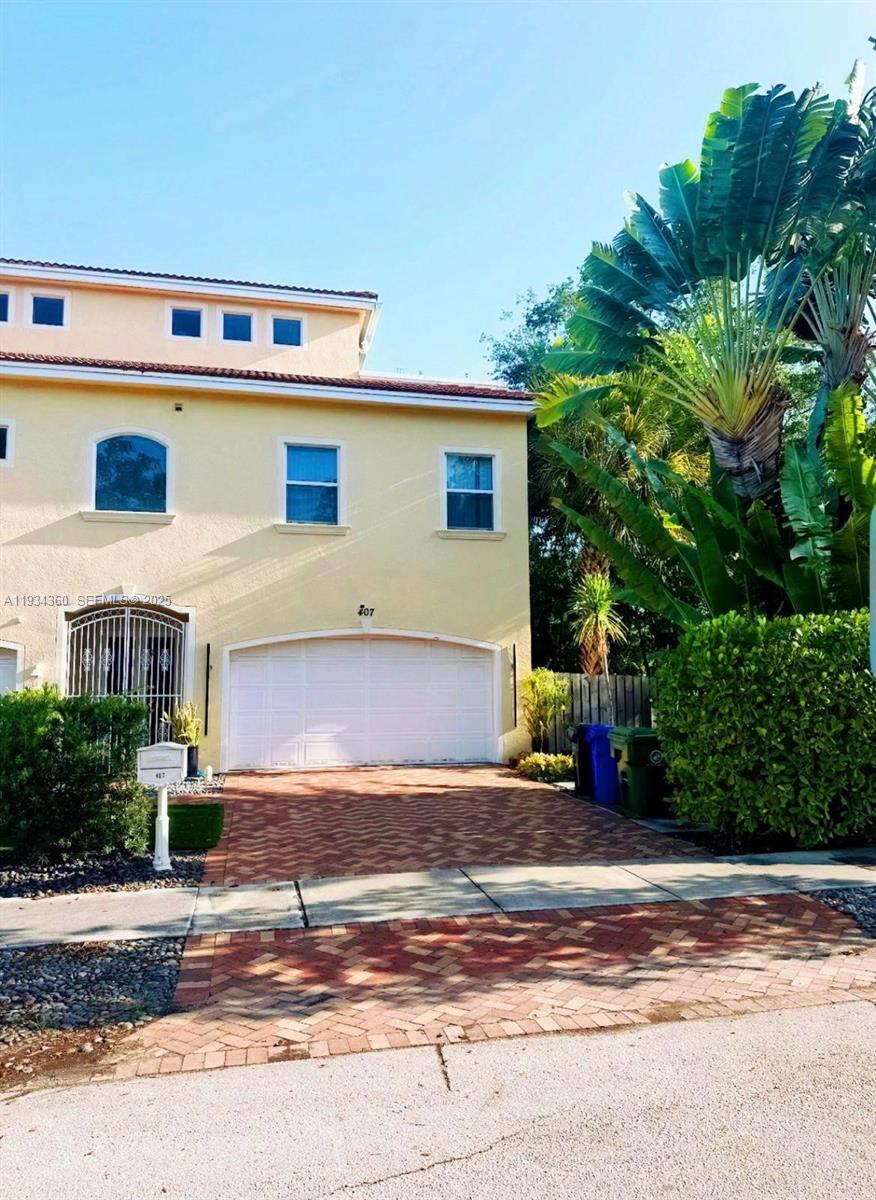 SAILBOAT BEND - Residential