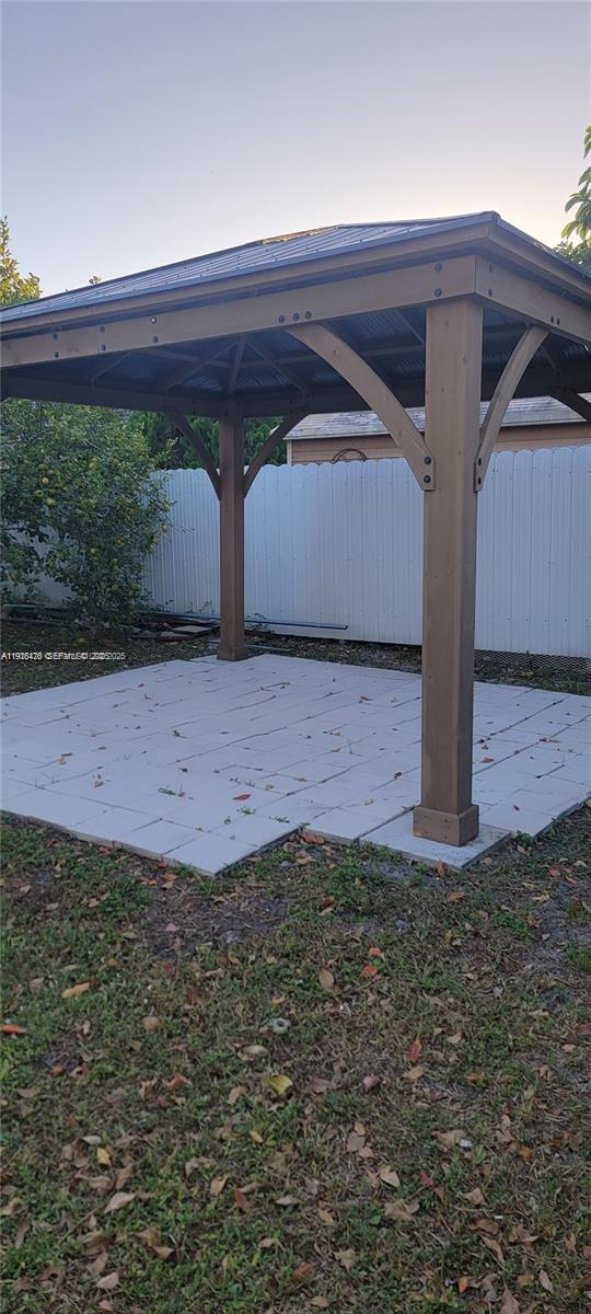 COUNTRY LAKE MANORS SEC 2 - Residential