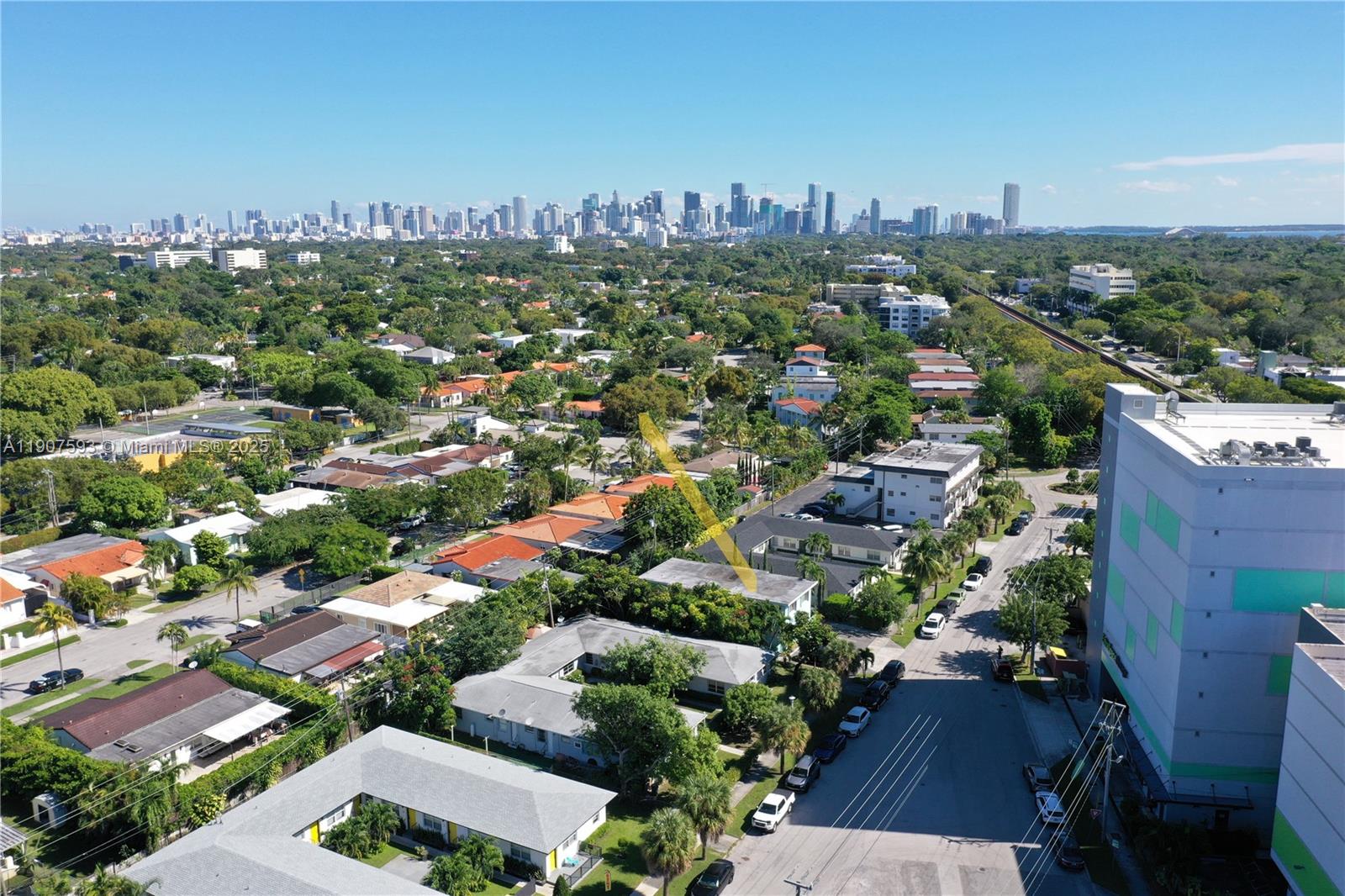 SILVER BLUFF EST SEC C - Residential Lease