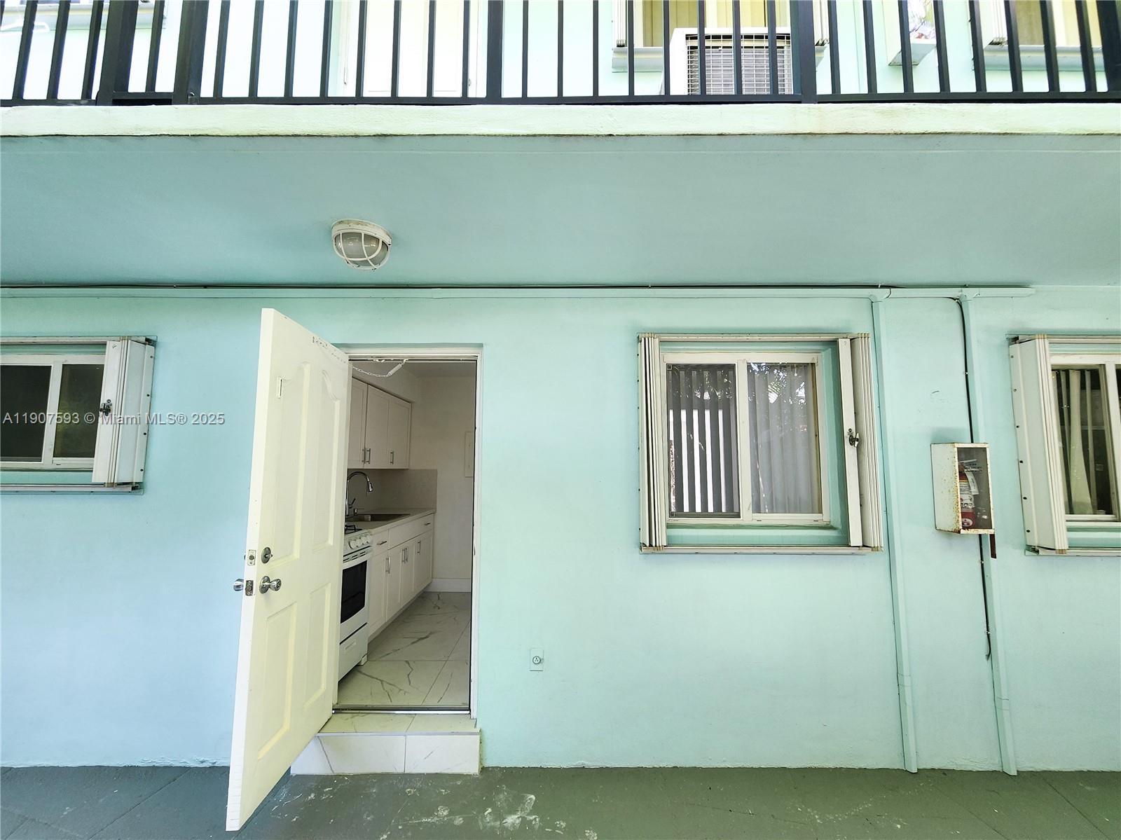 SILVER BLUFF EST SEC C - Residential Lease