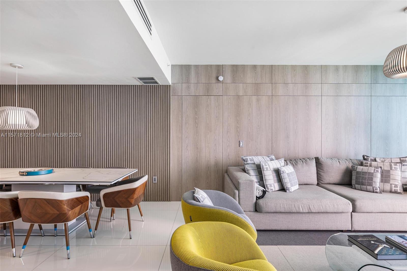 JADE BEACH - Residential