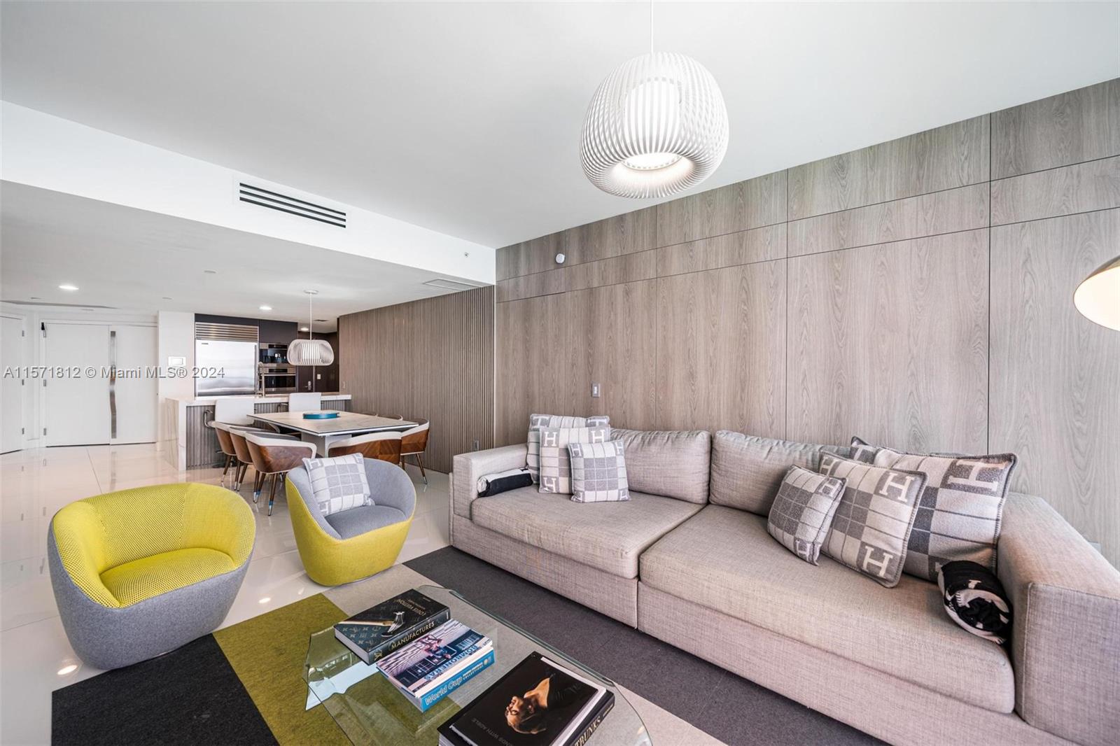 JADE BEACH - Residential