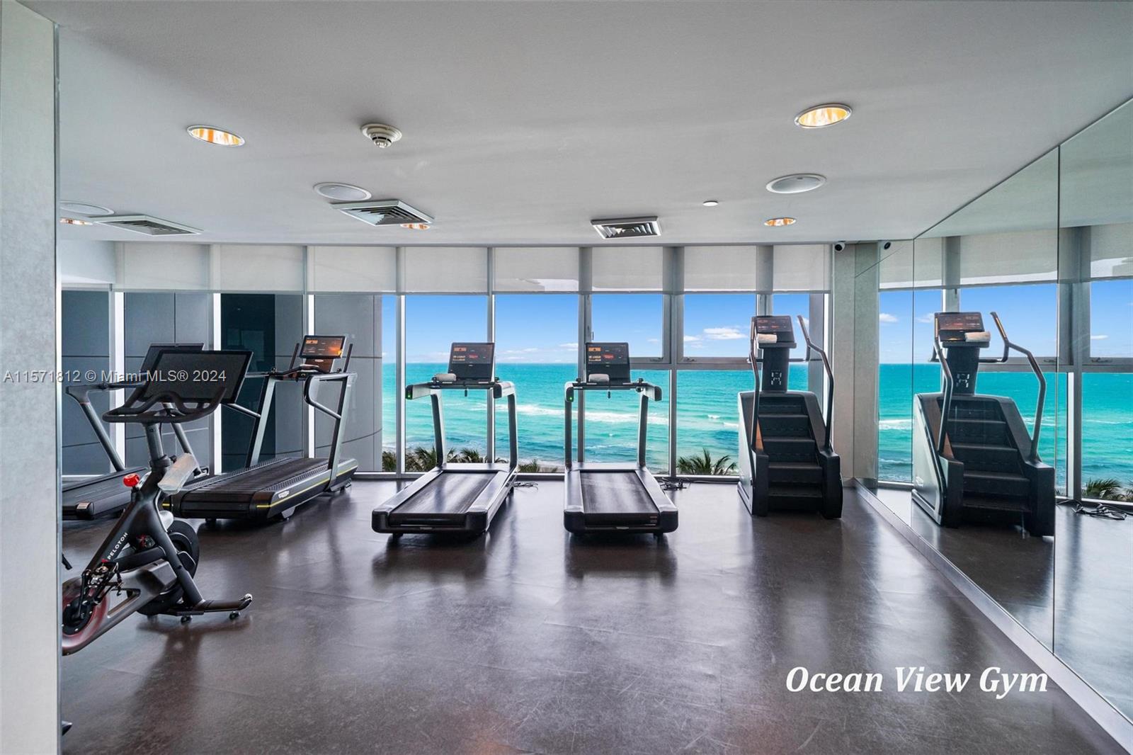 JADE BEACH - Residential