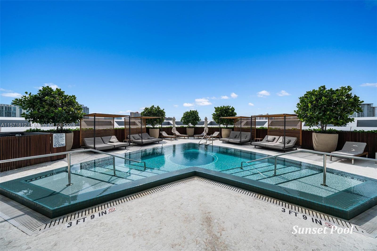 JADE BEACH - Residential