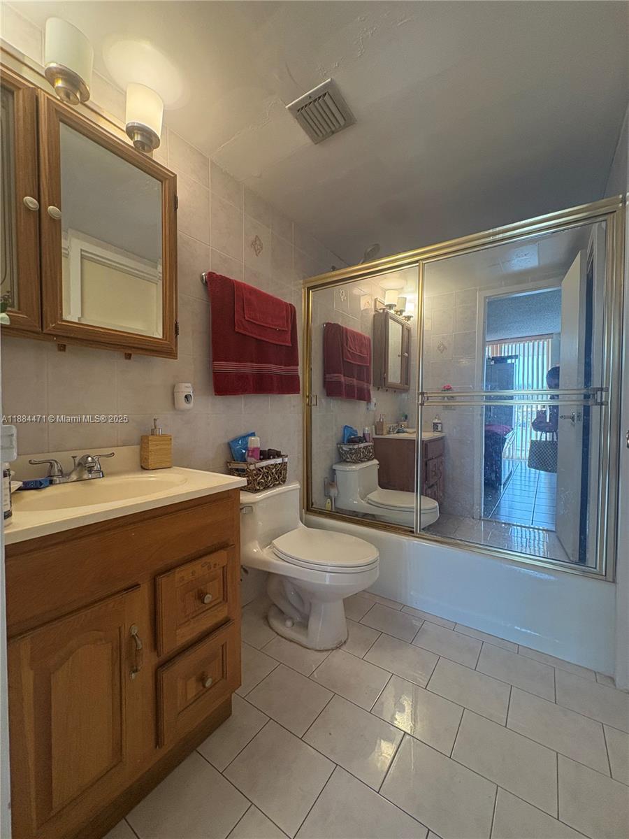 ISLA DEL MAR CONDO - Residential