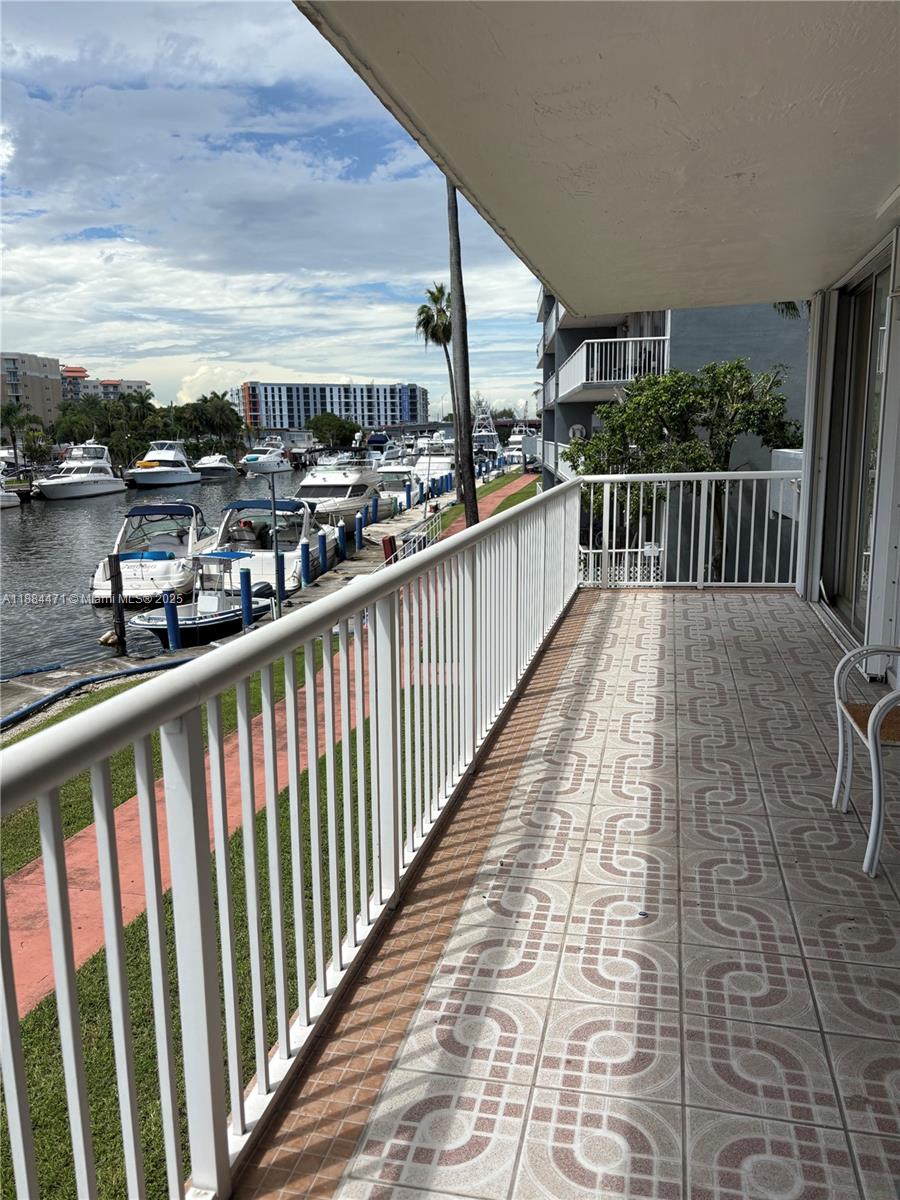 ISLA DEL MAR CONDO - Residential