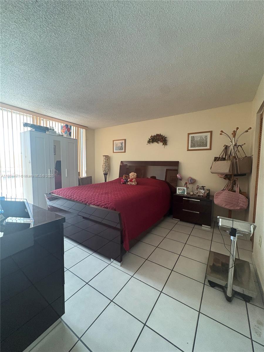 ISLA DEL MAR CONDO - Residential