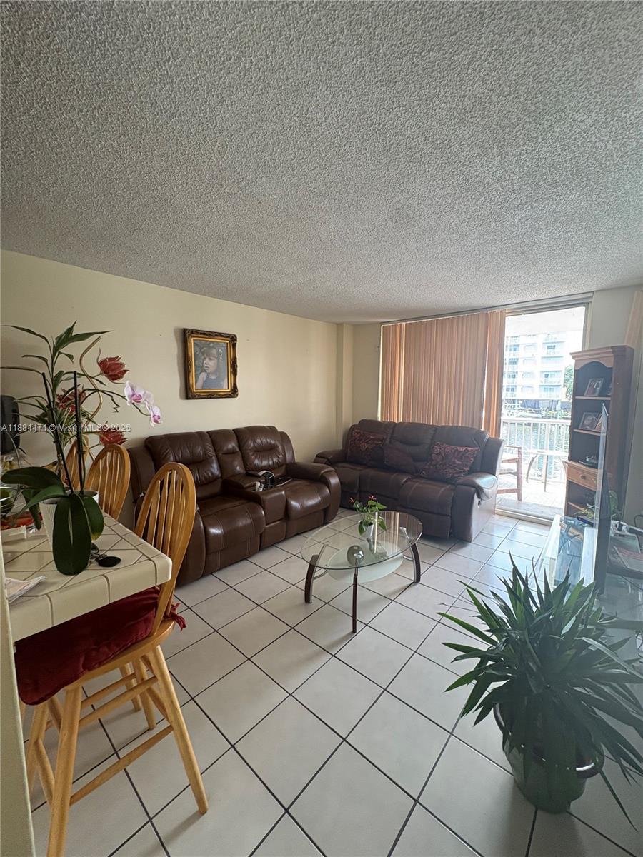 ISLA DEL MAR CONDO - Residential