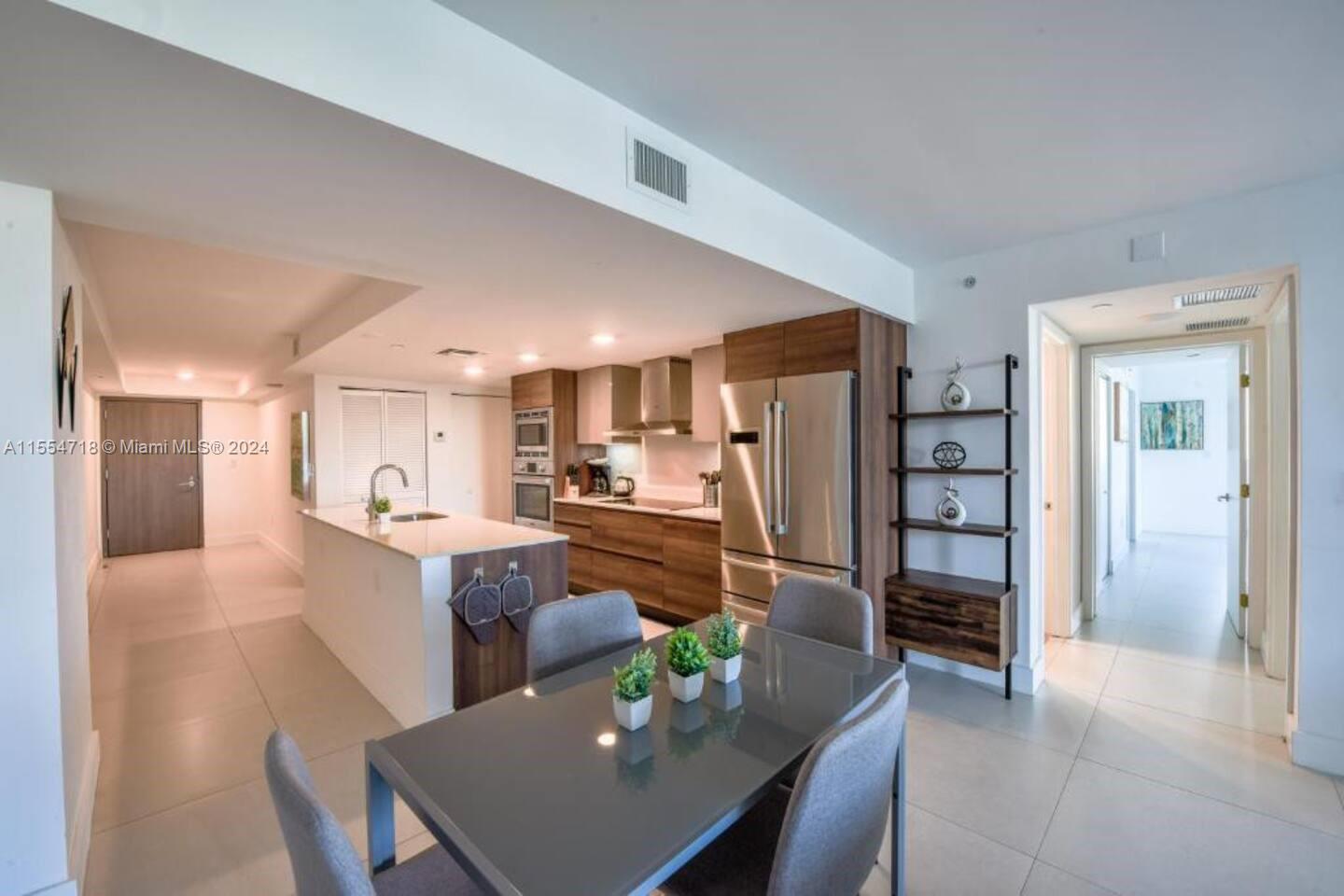 9261 E Bay Harbor Dr 402