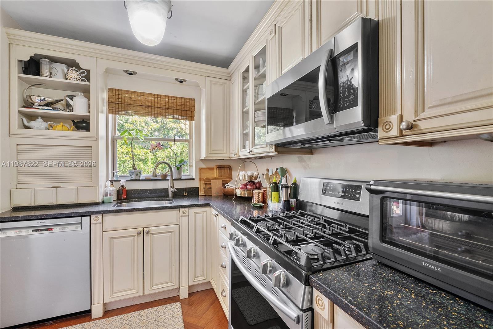 RIVIERA ESTATES 1ST ADDN - Residential