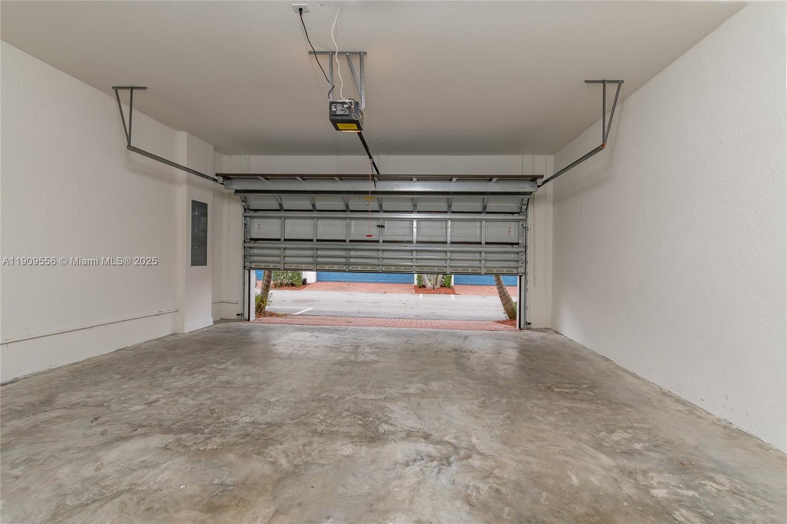 MONTCLAIR - Residential Lease