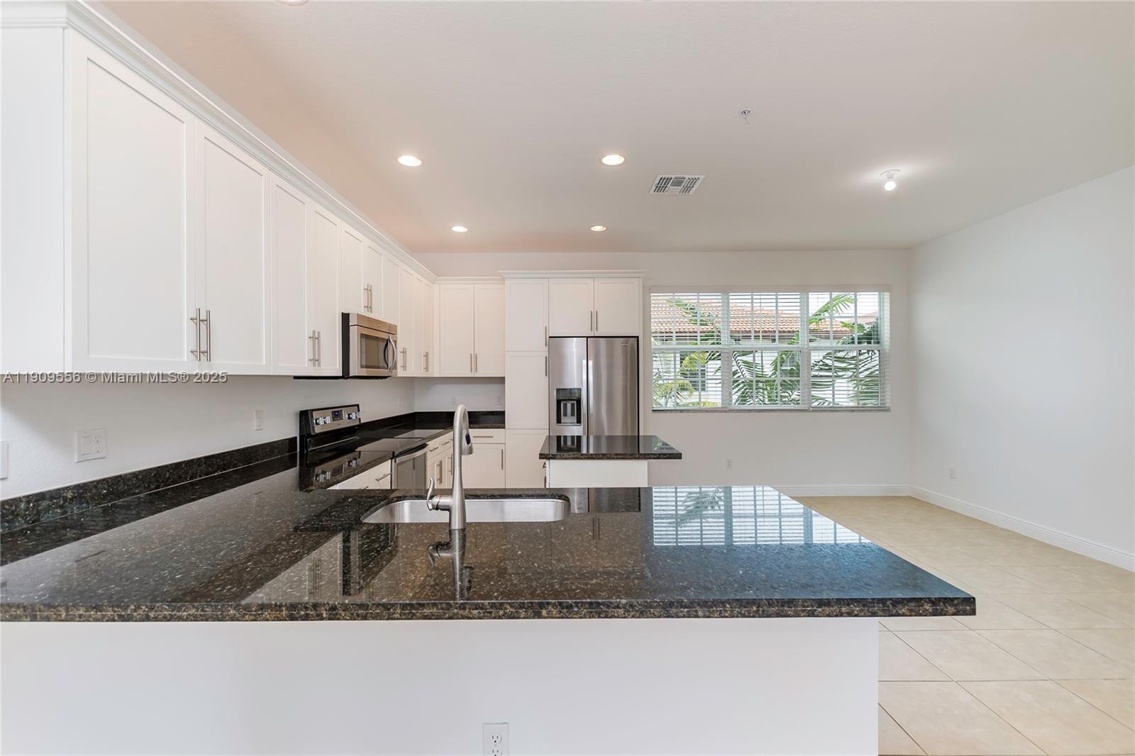 MONTCLAIR - Residential Lease