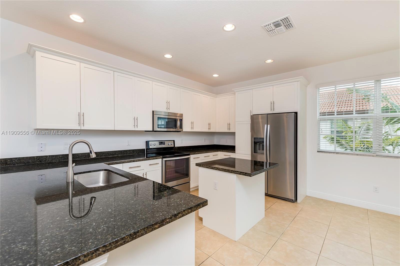 MONTCLAIR - Residential Lease