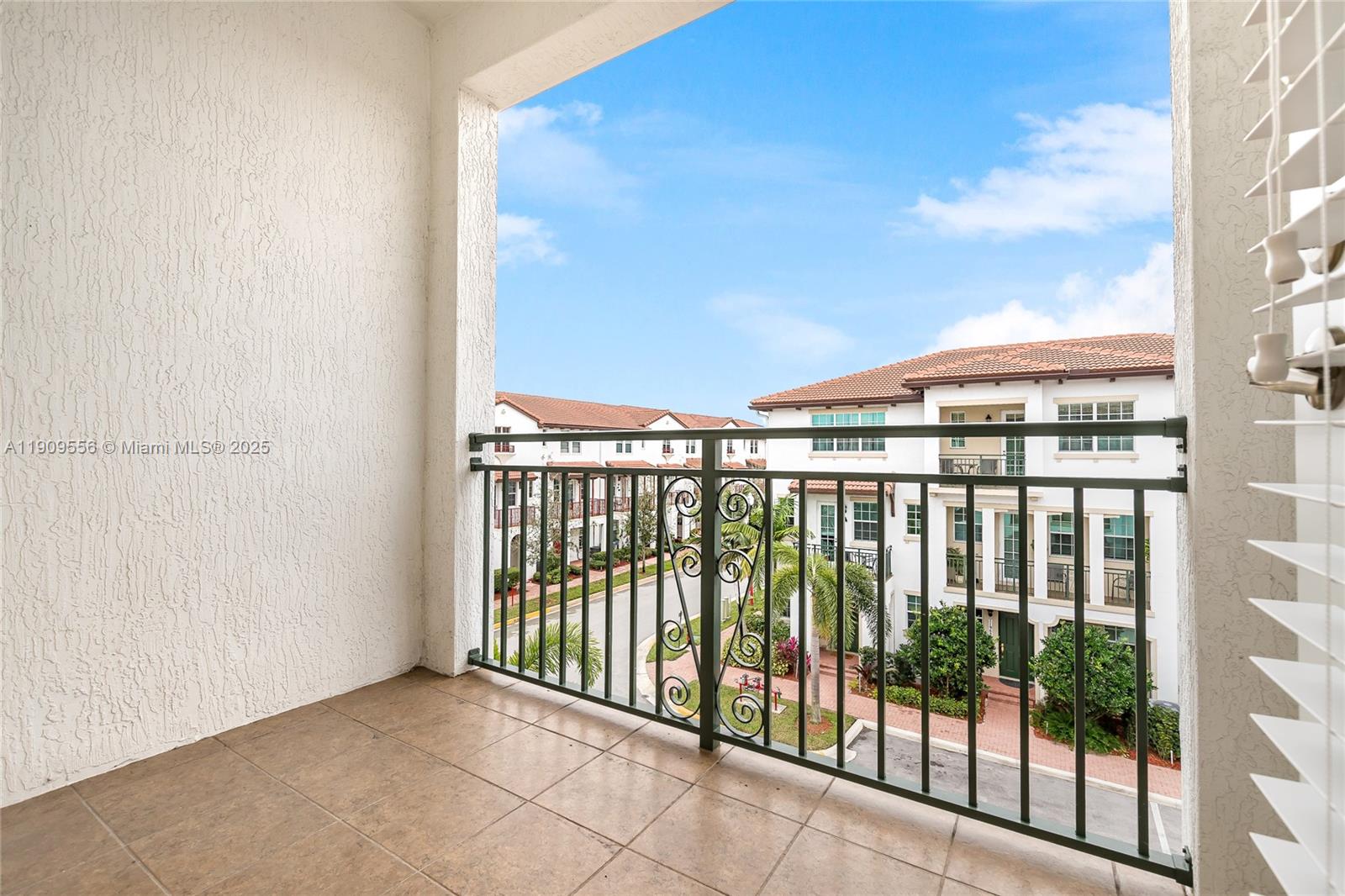 MONTCLAIR - Residential Lease