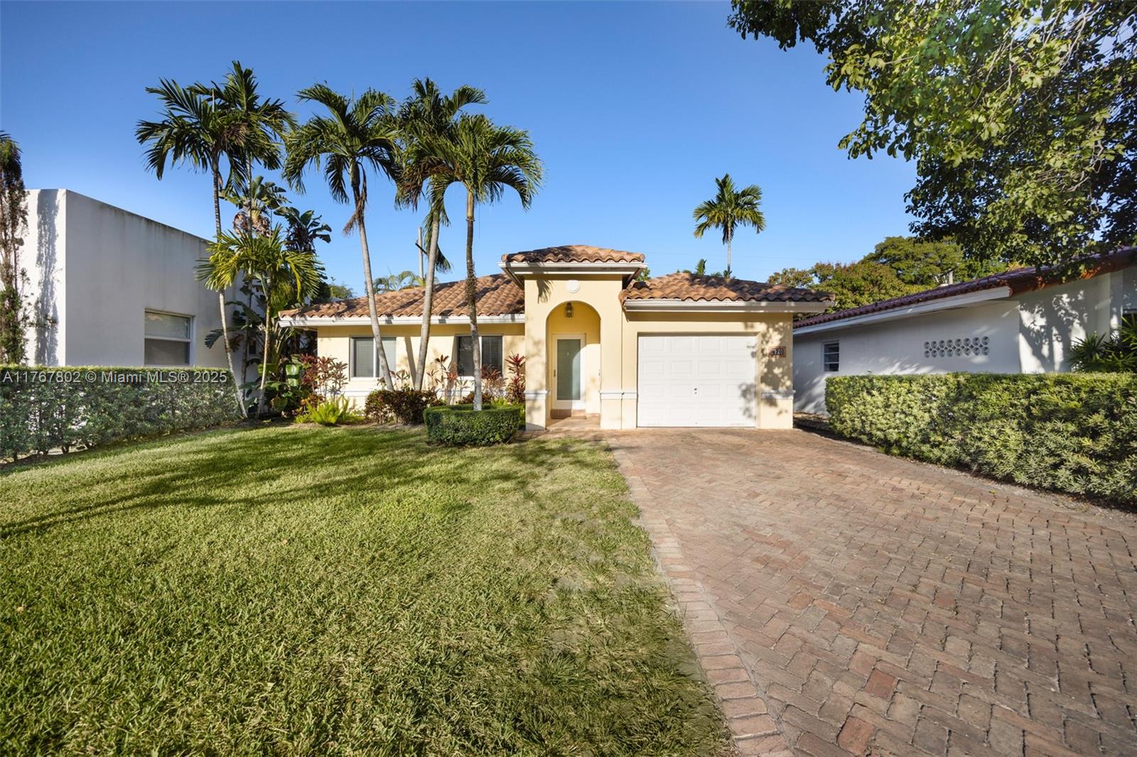 Property for Sale at 870 Capri St, Coral Gables, Broward County, Florida - Bedrooms: 3 
Bathrooms: 2  - $1,199,000