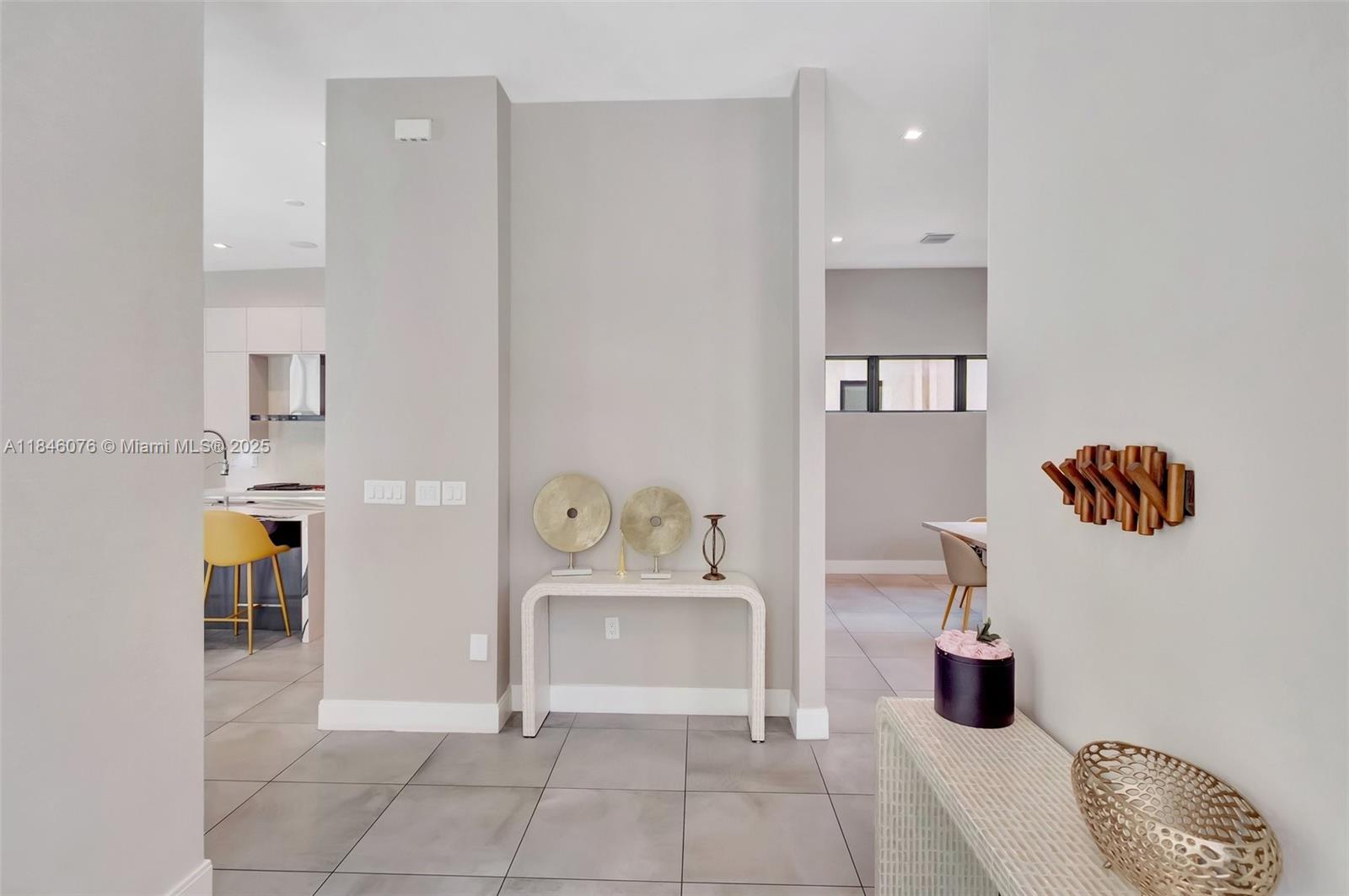 8169 NW 48th Ter