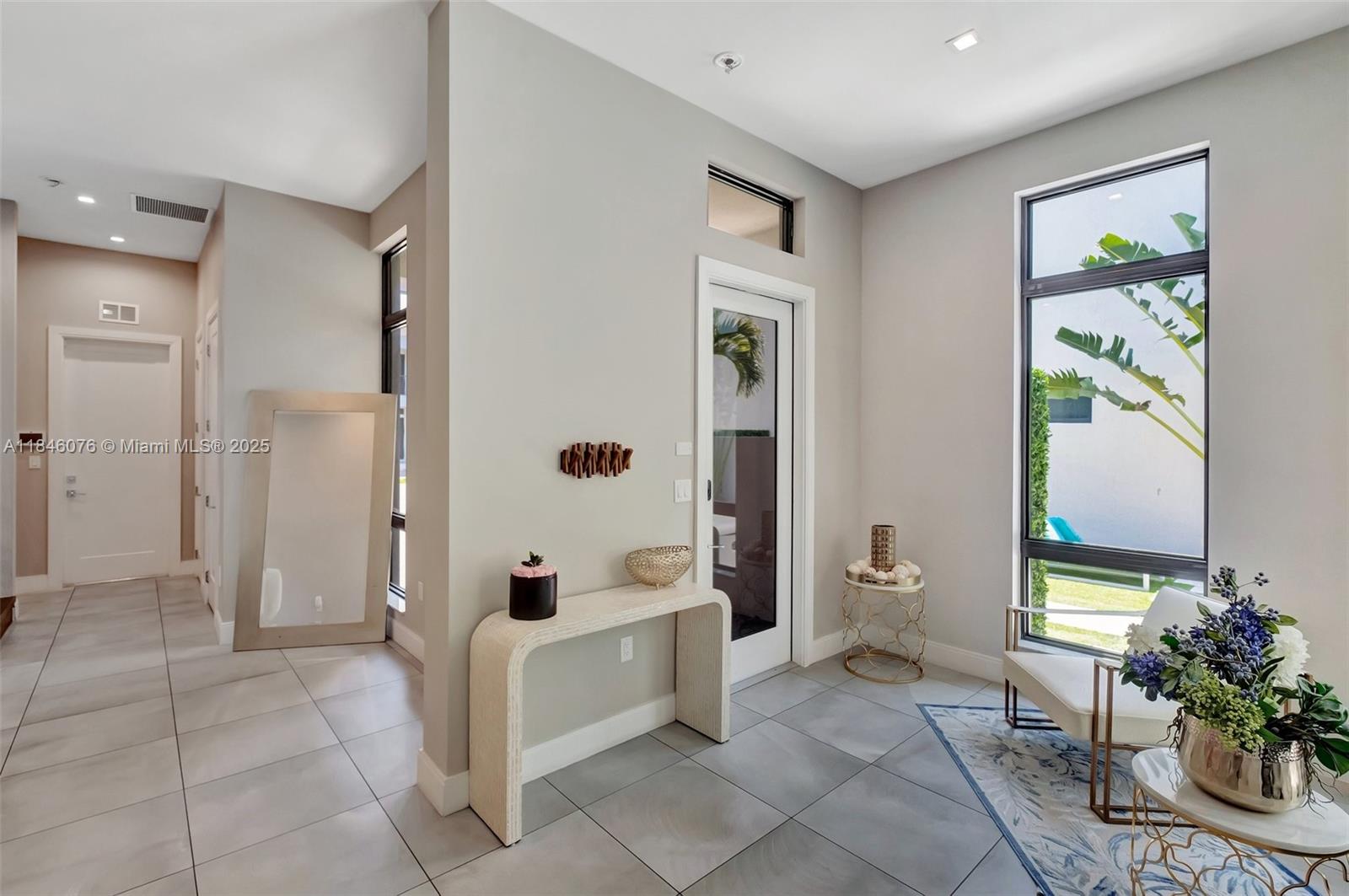 8169 NW 48th Ter