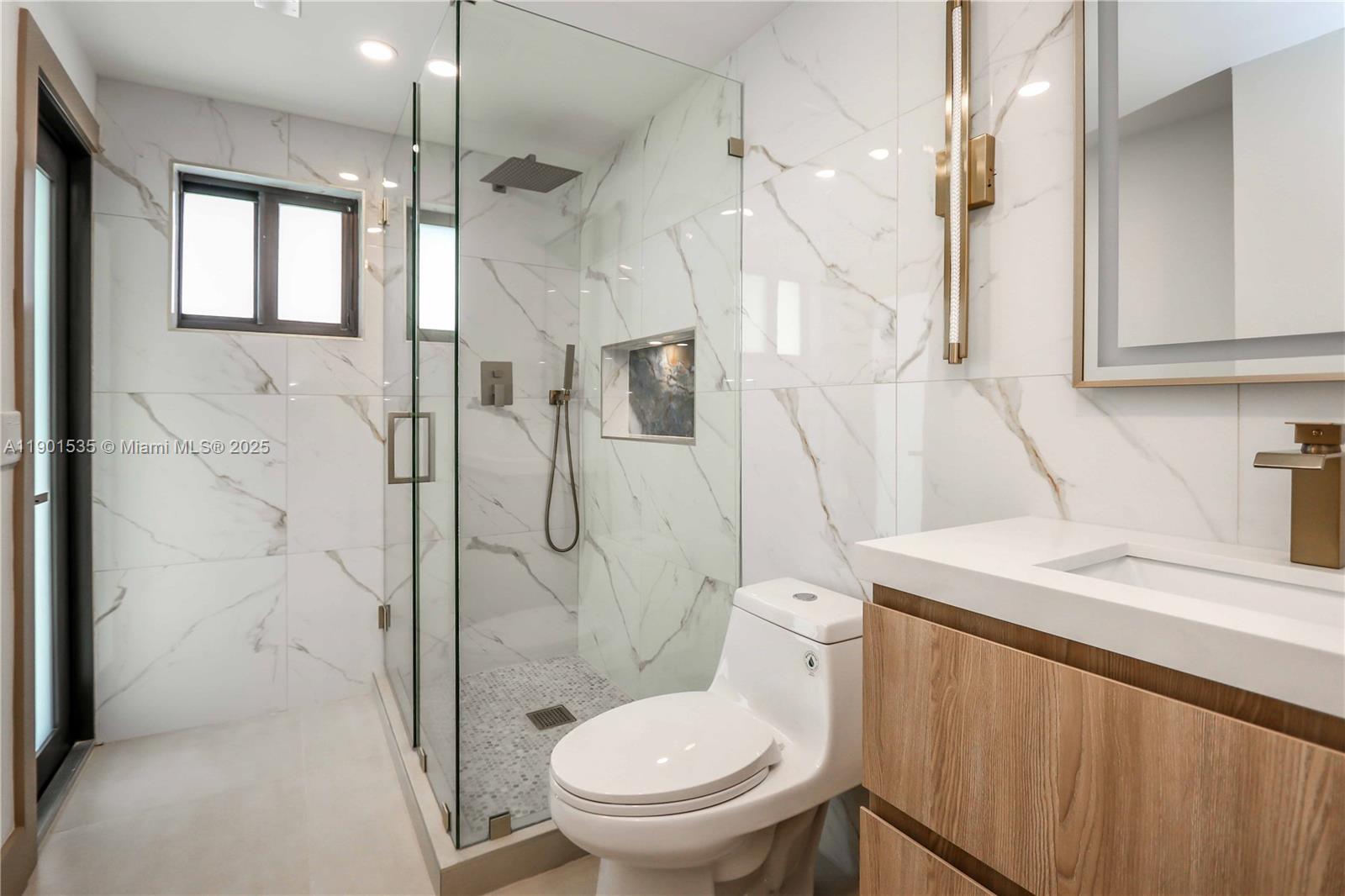 POINSETTA PARK - Residential