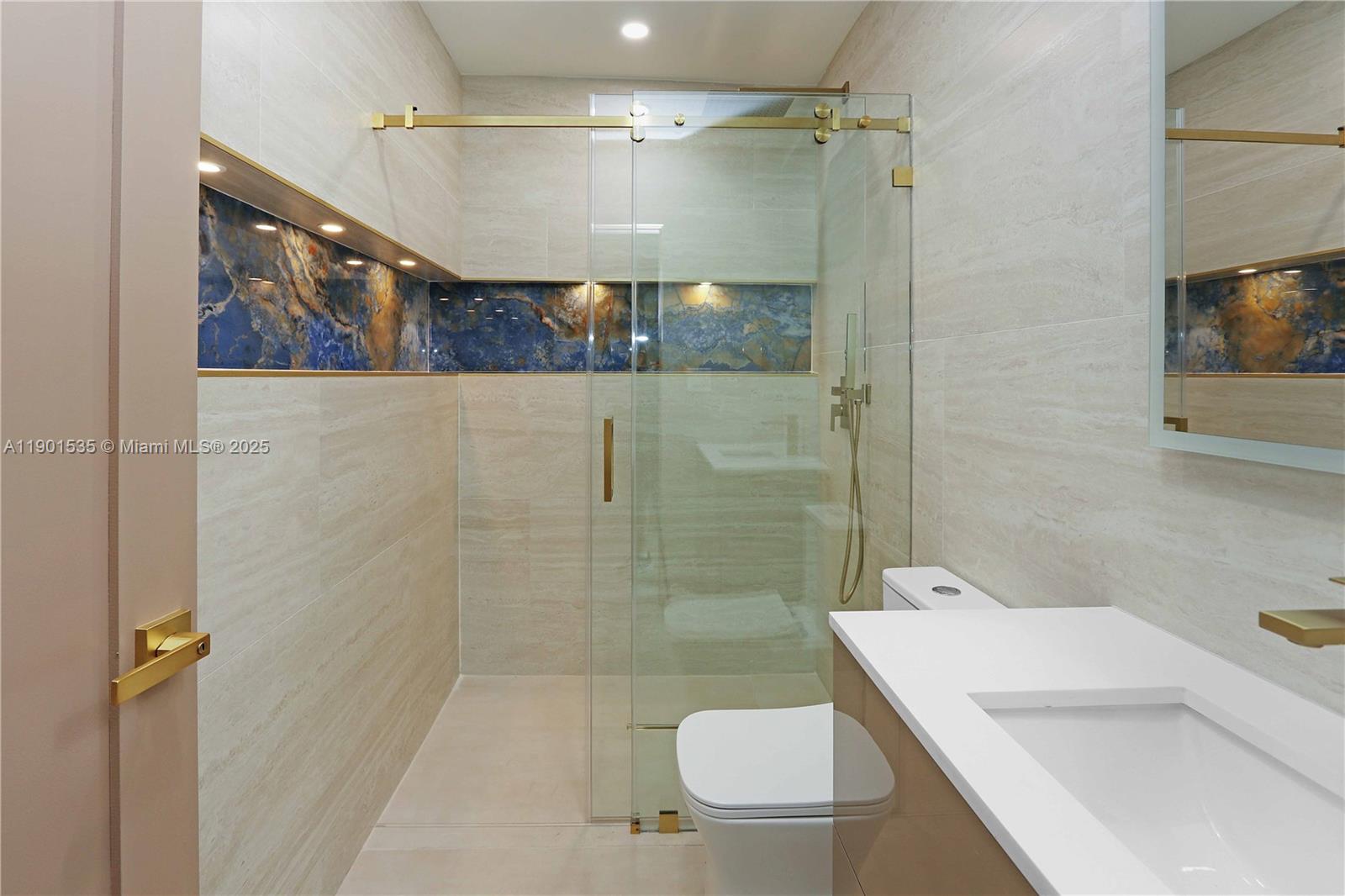 POINSETTA PARK - Residential