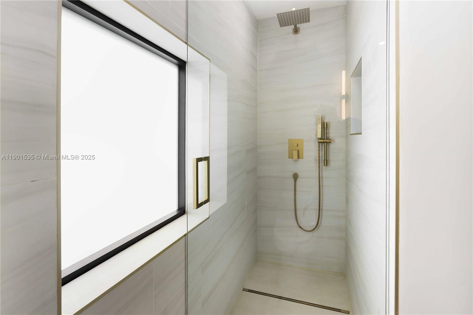 POINSETTA PARK - Residential