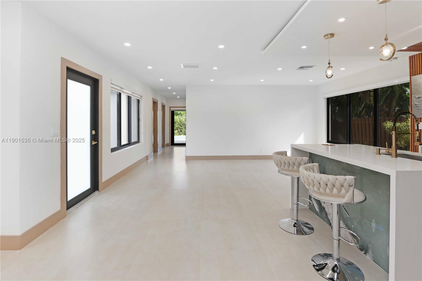 POINSETTA PARK - Residential