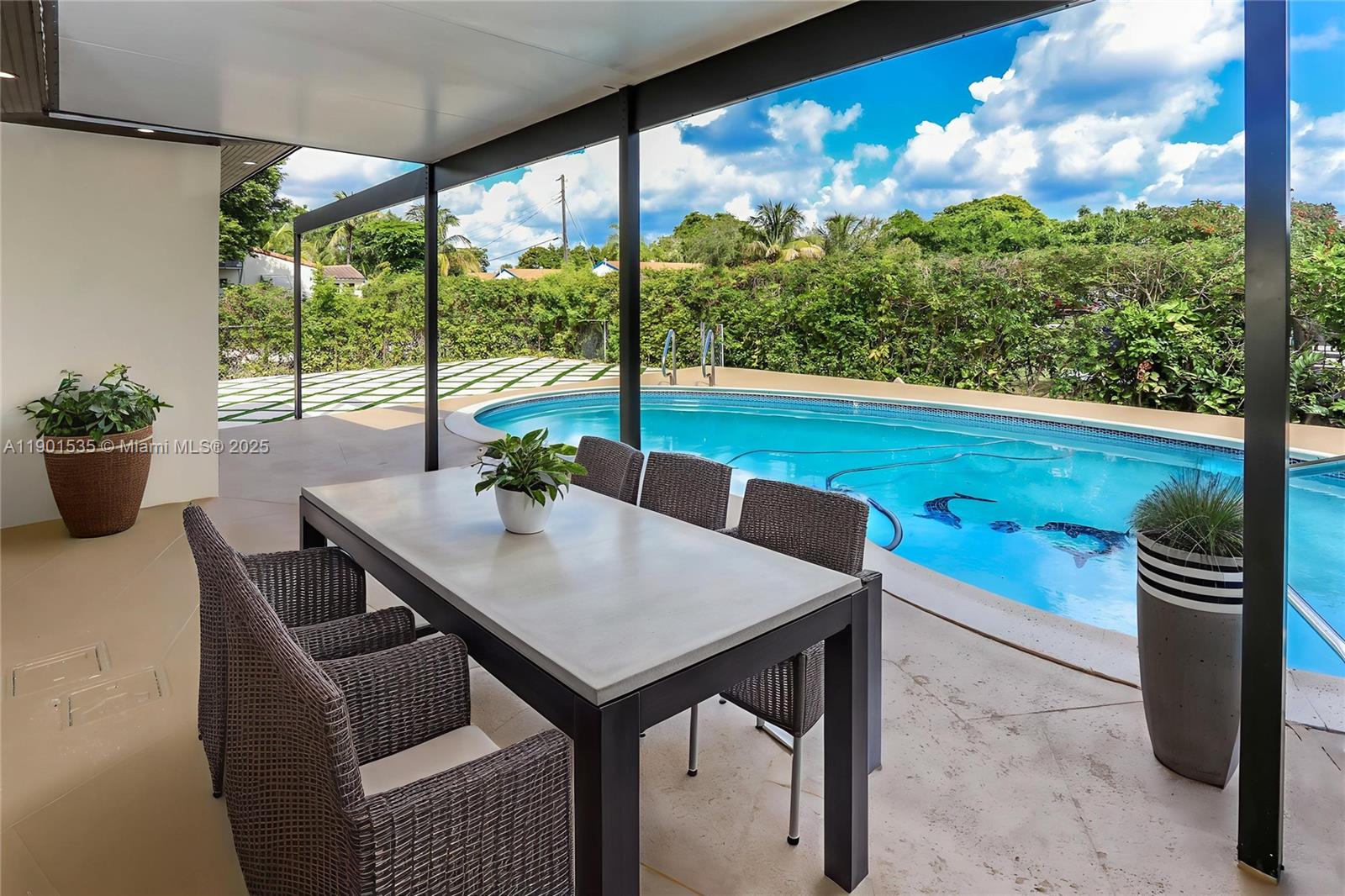 POINSETTA PARK - Residential