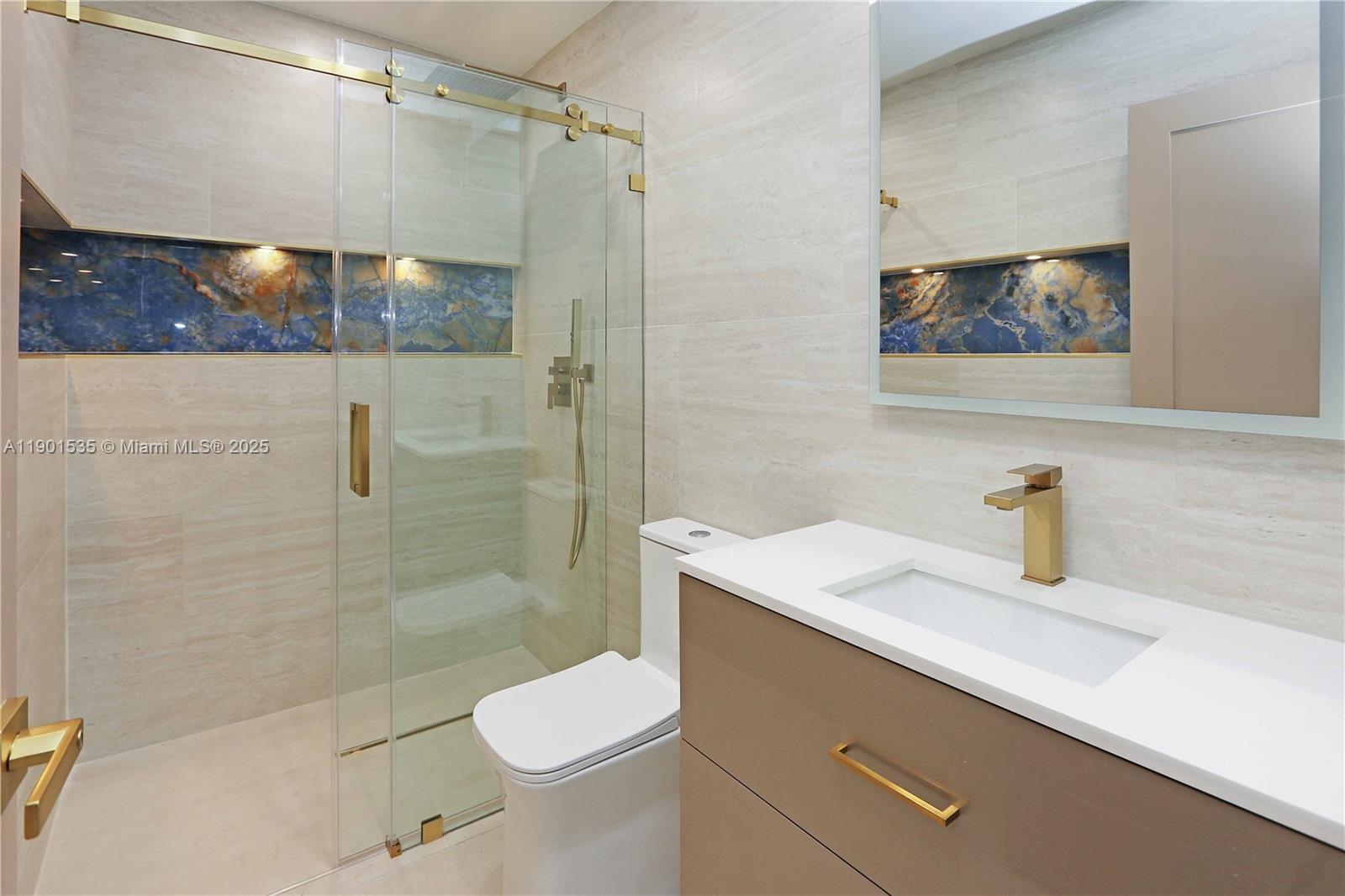 POINSETTA PARK - Residential