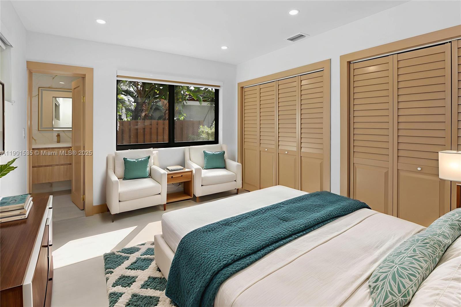 POINSETTA PARK - Residential