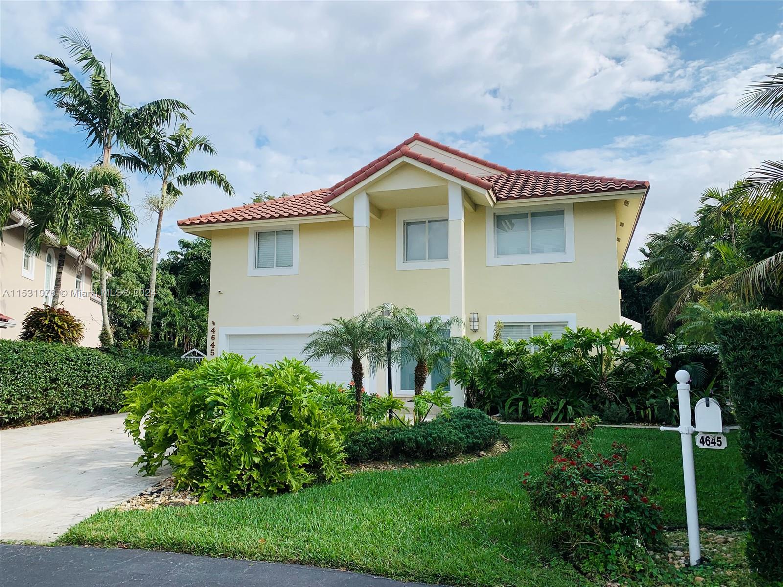 Property for Sale at 4645 Nw 103rd Ct Ct, Doral, Miami-Dade County, Florida - Bedrooms: 4 
Bathrooms: 3  - $1,075,000