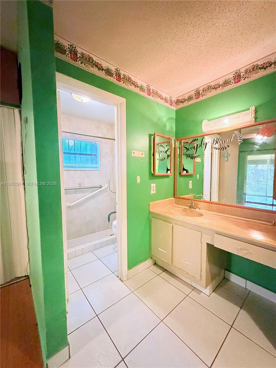 CORAL WOODS - Residential