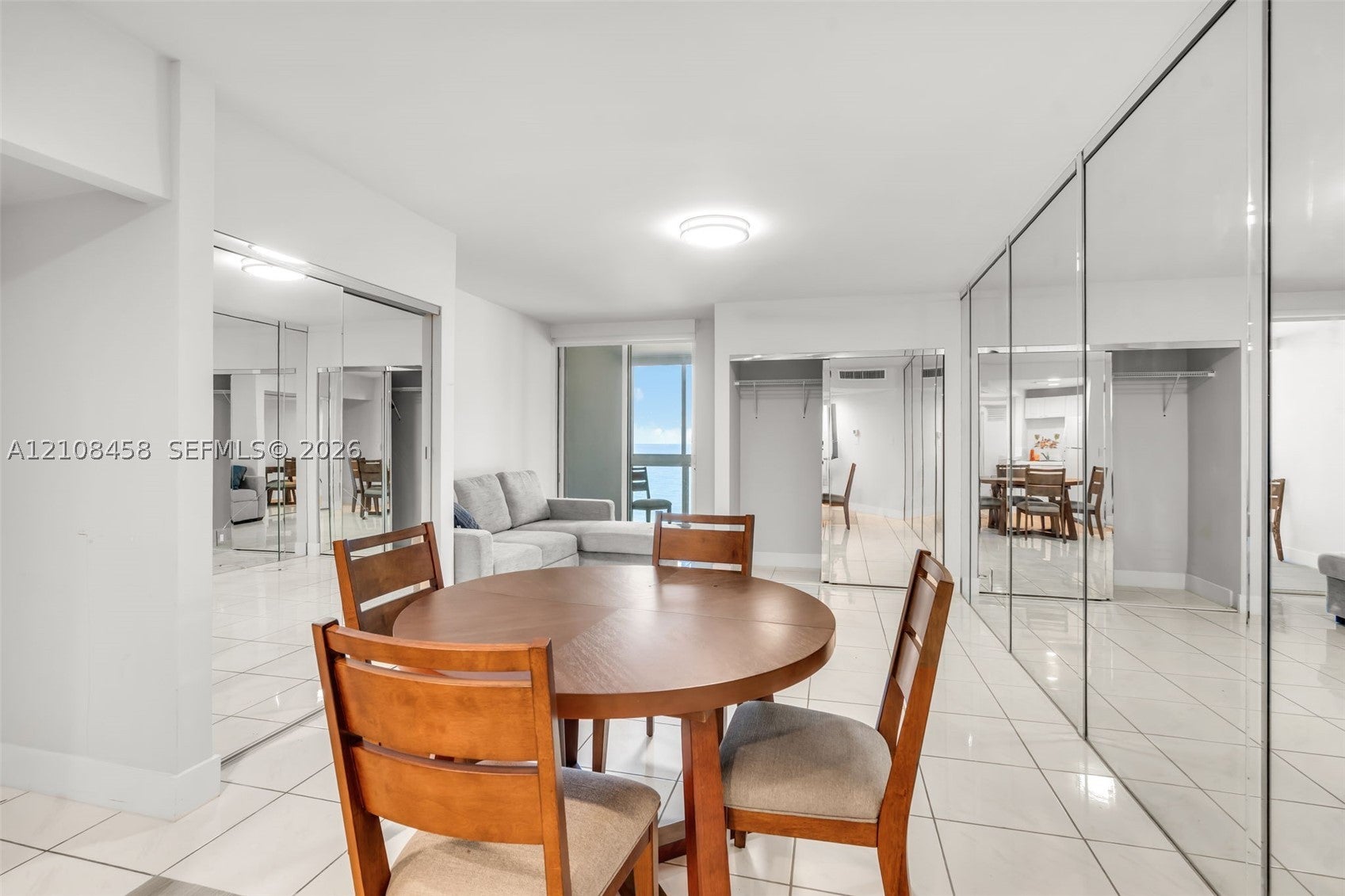 5401 Collins Ave 919B