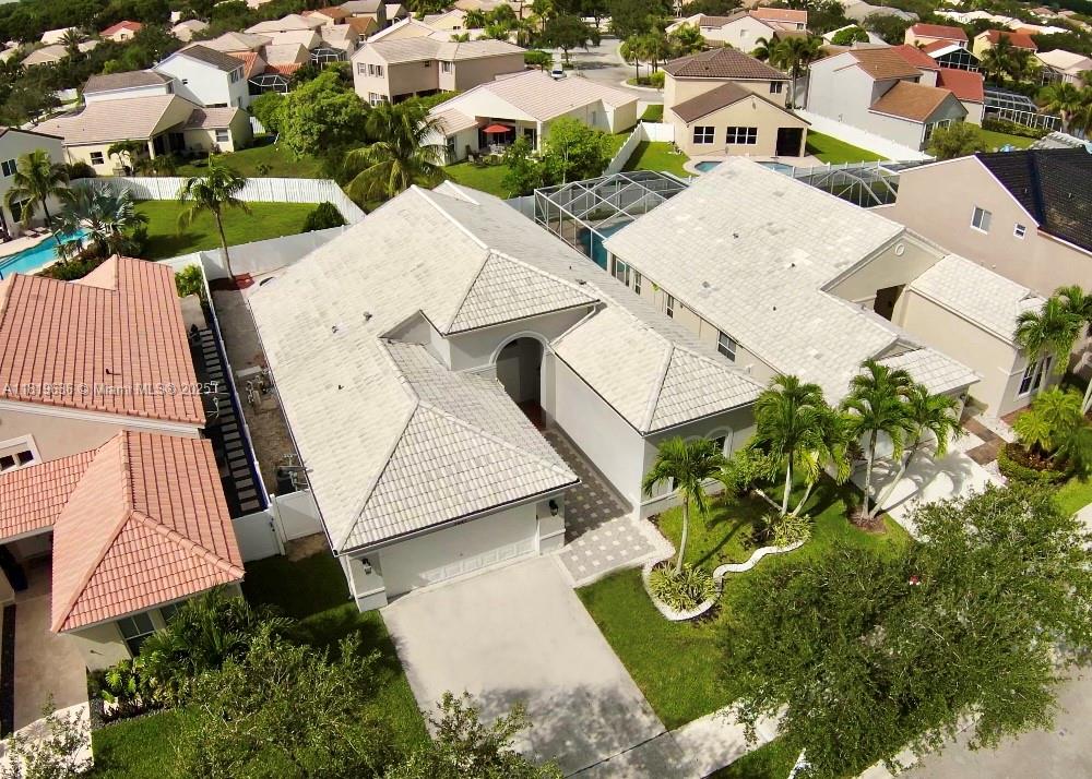 Rental Property at 1021 Cedar Falls Dr, Weston, Broward County, Florida - Bedrooms: 4 
Bathrooms: 3  - $6,200 MO.