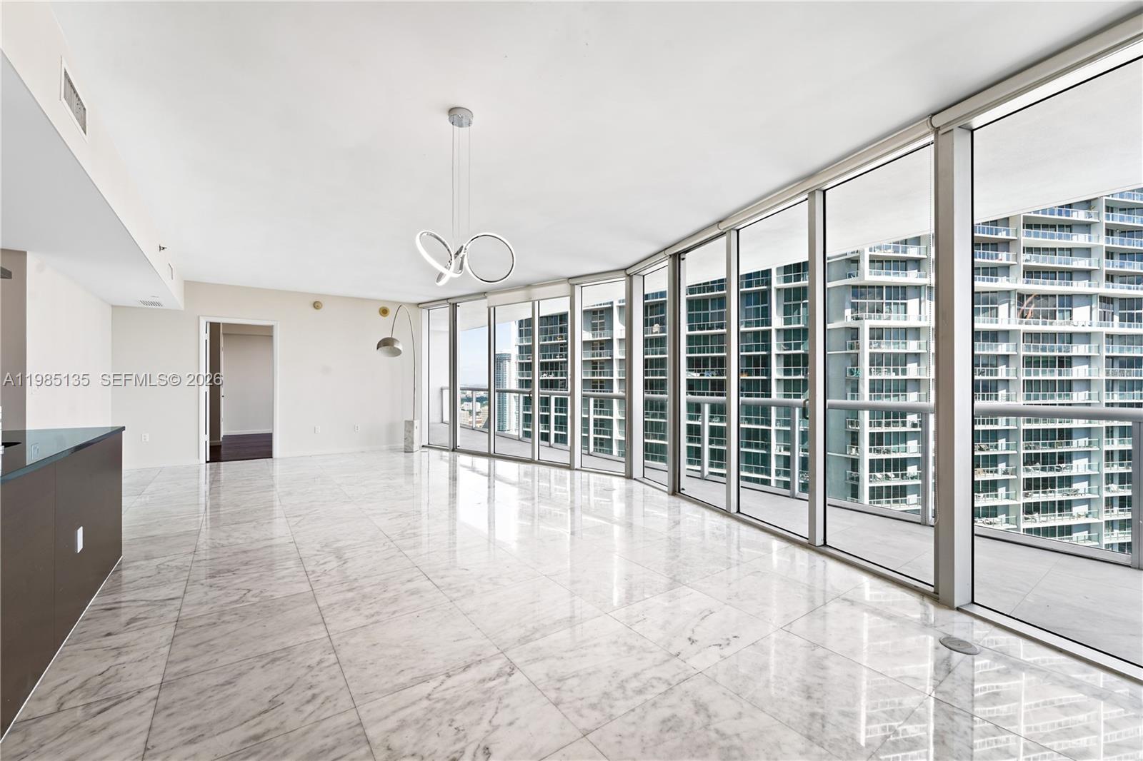495 Brickell Ave 3904