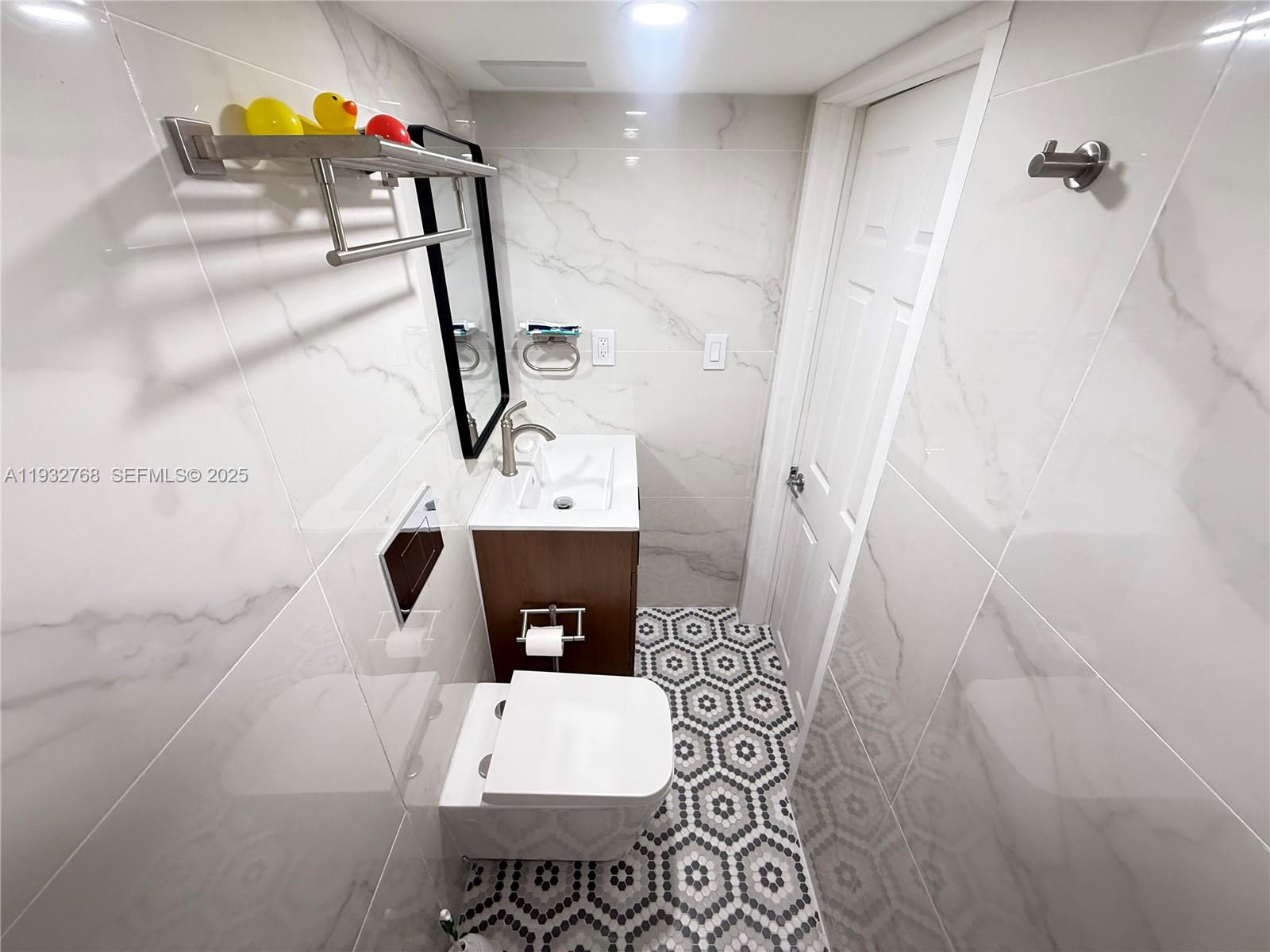 POMELO PARK - Residential Lease