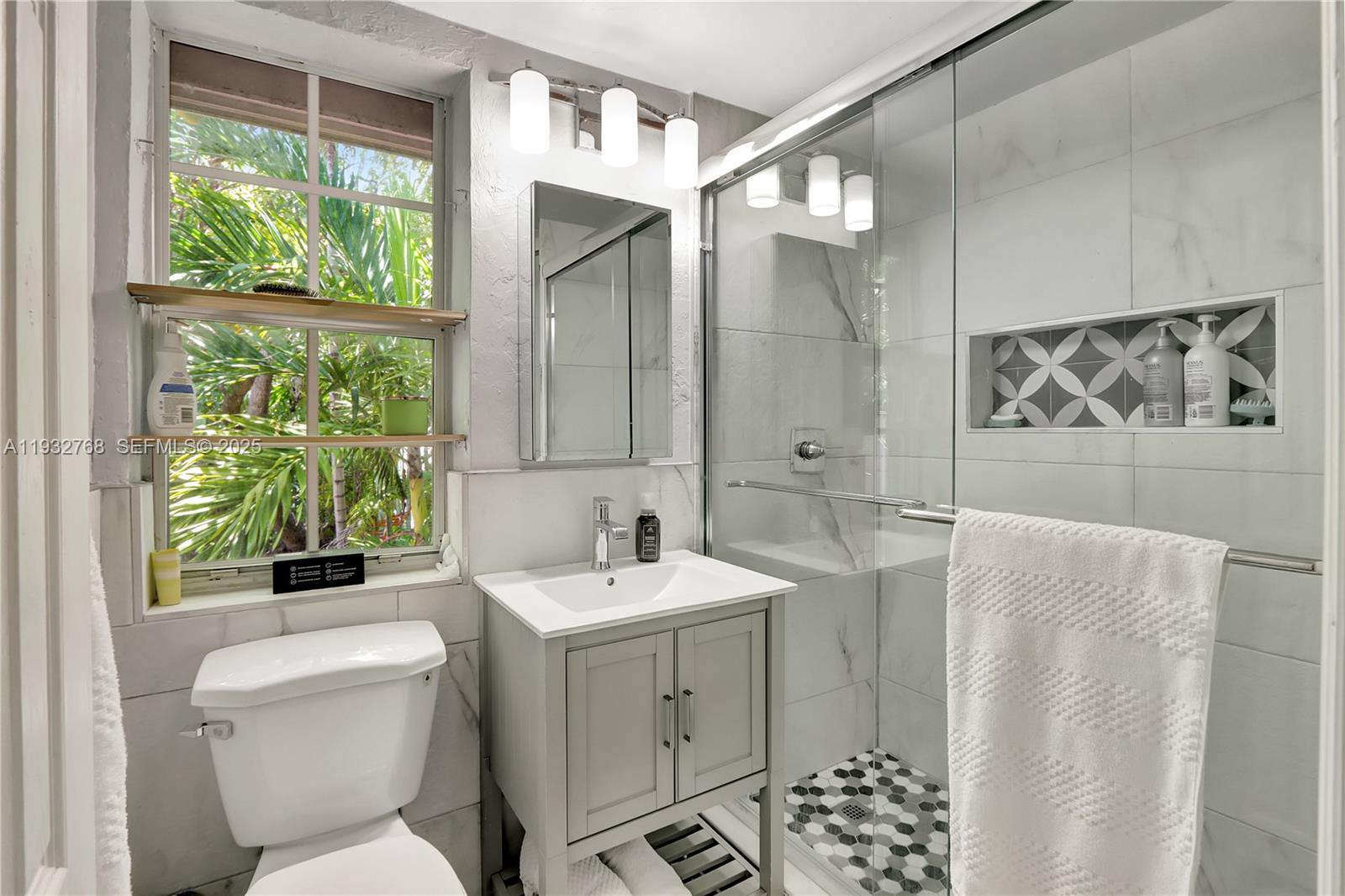 POMELO PARK - Residential Lease