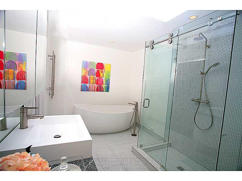 LAKE VIEW - Residential