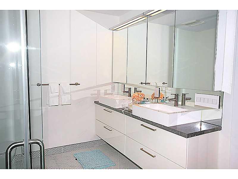 LAKE VIEW - Residential