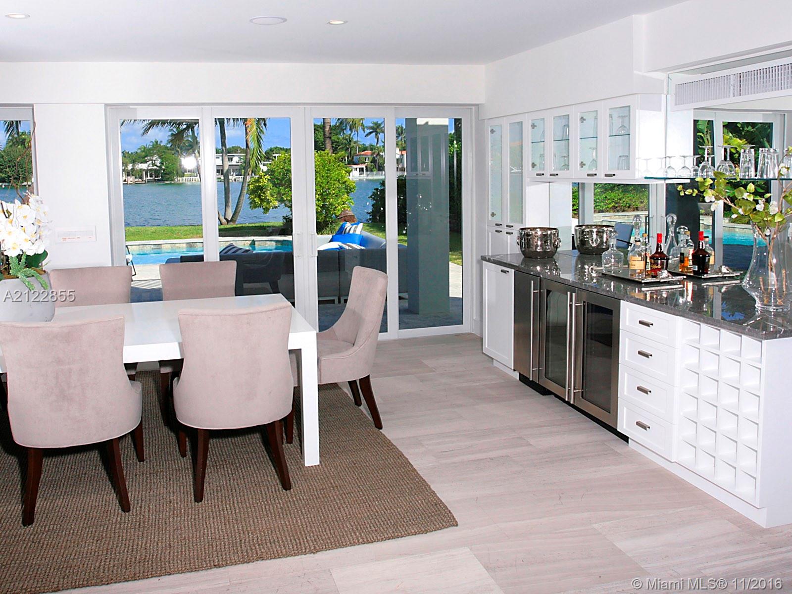 LAKE VIEW - Residential