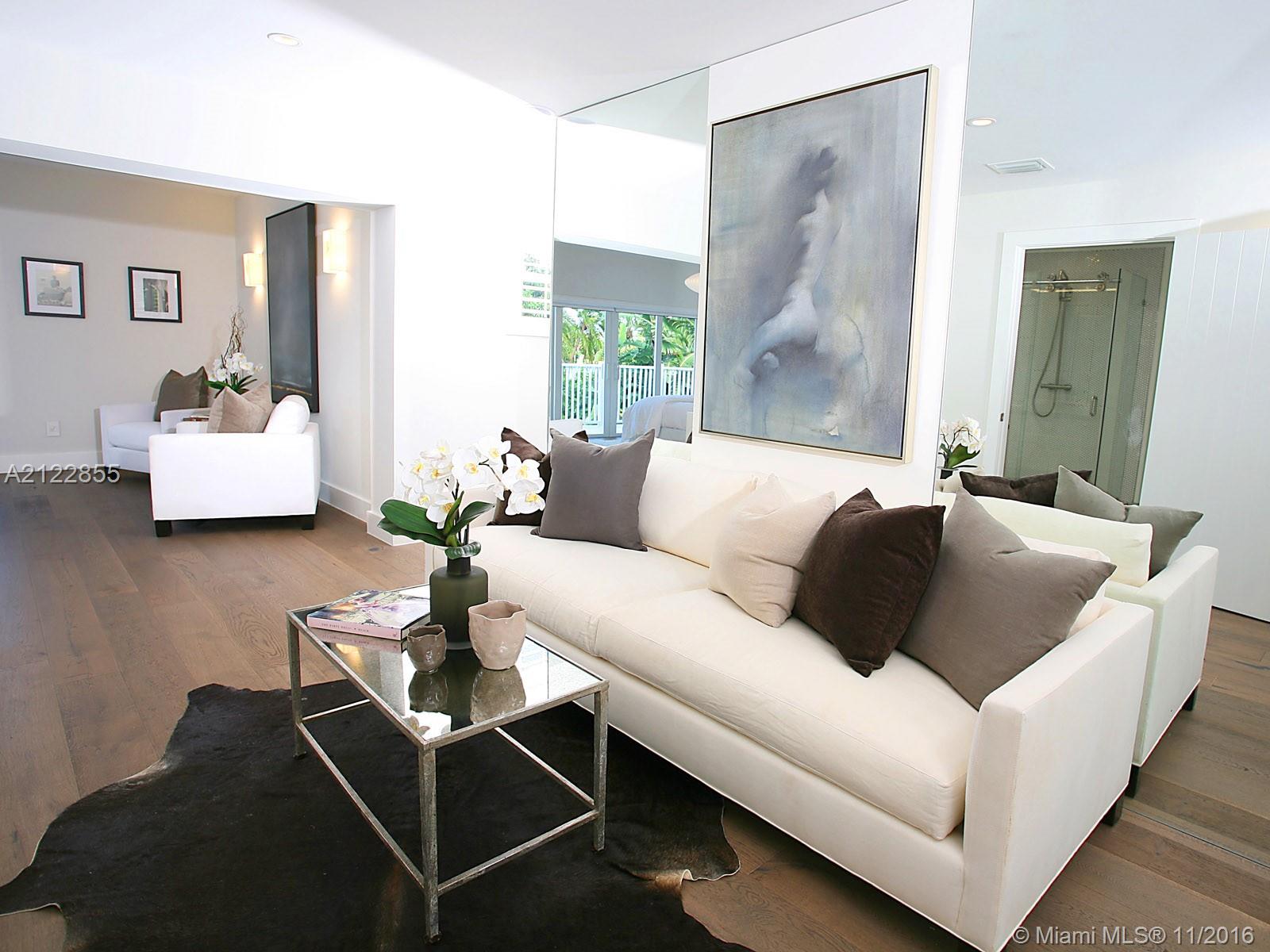 LAKE VIEW - Residential