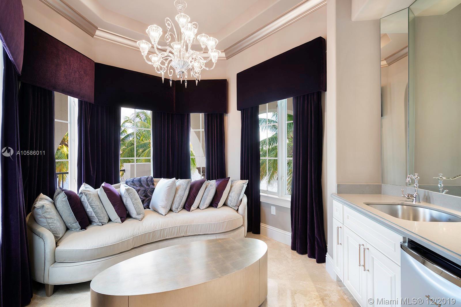 ISLAND ESTATES - Residential