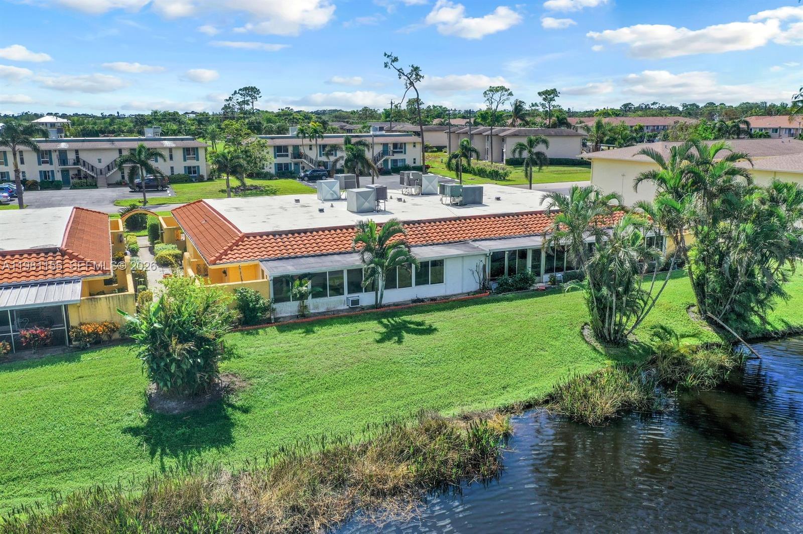 GLADES COUNTRY CLUB - Residential