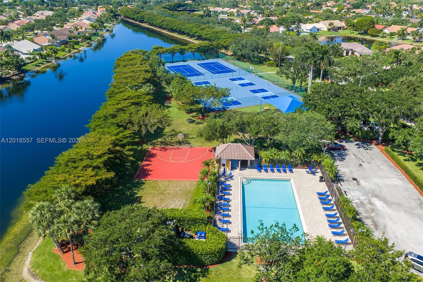 1170 NW 166th Ave, Pembroke Pines, FL, 33028/$865,000 2 1170 NW 166th Ave